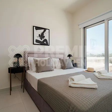 Angelica Παραλίμνι